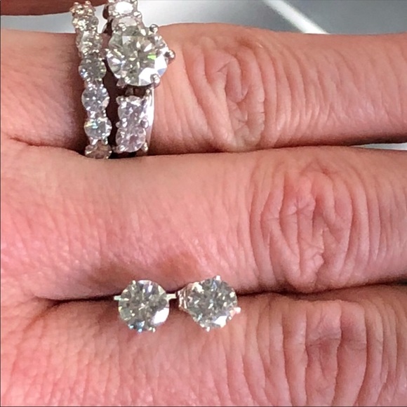 Genuine ~Certified 1 Carat Diamond 18k White Gold Stud Earrings ~ Dainty Studs - Picture 6 of 12